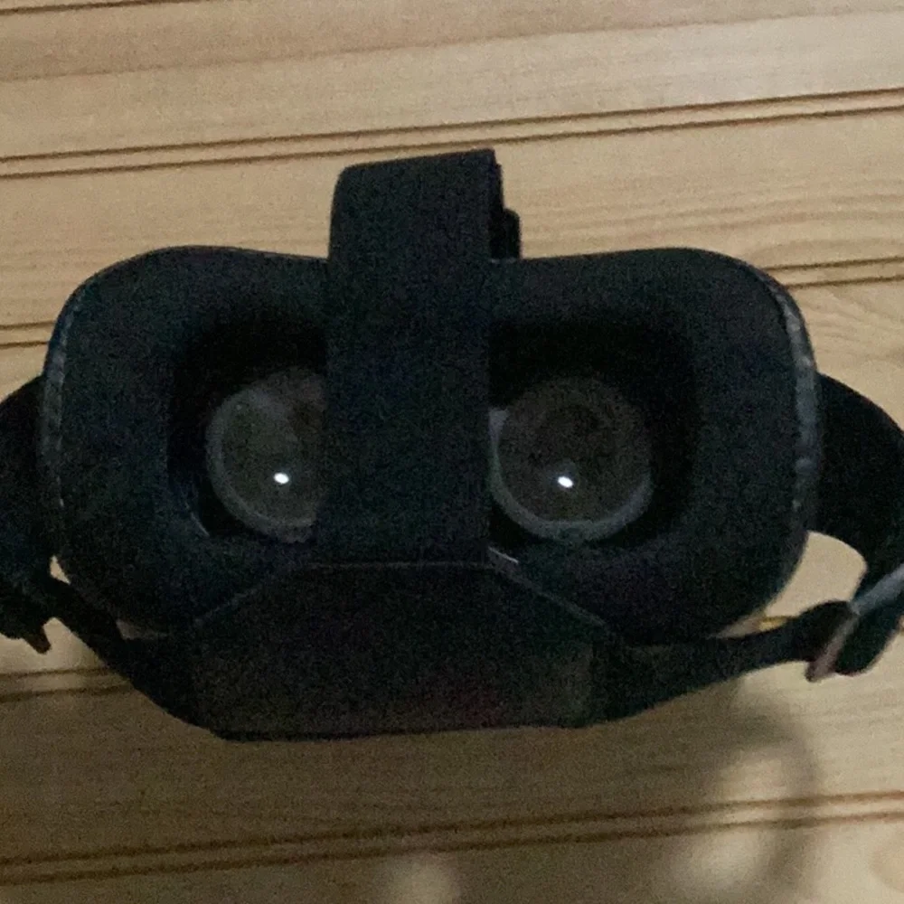 Black & White VR Box 3D Virtual‎ Reality Glasses Adjustable Straps NWT